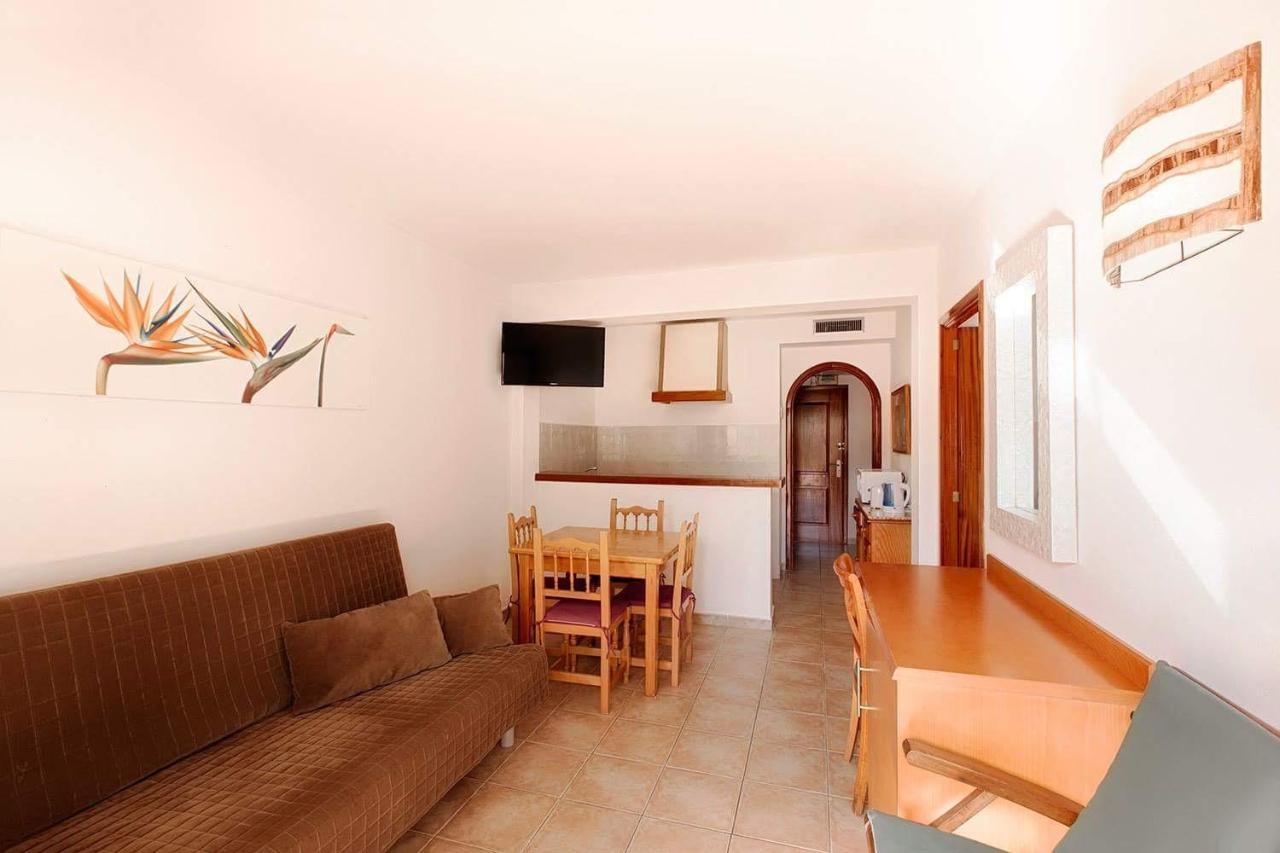Apartamentos Colomar Es Figueral Экстерьер фото